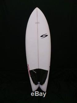 5'8'' 20.5.2.5 Surf tech Twin Fin, Future Fins, Swallow Tail