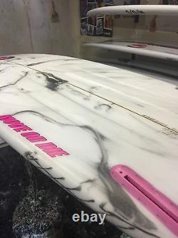 M/O/D surfboard 5-10 x 19.5 x 2.5 Brokeneck fish model