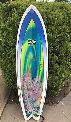 Surfboard 5'10 SurfTech Fishtail- includes fins