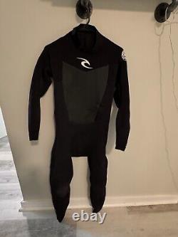 Surfing Ripcurl Omega 3.2mm Wetsuit