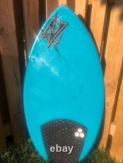 Zap skim board with traction pad